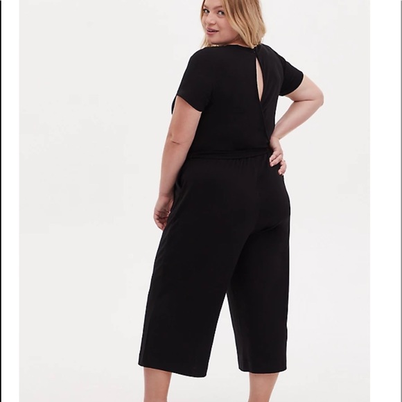Nwt Torrid size 1 Black Rib Twist Culotte Jumpsuit - Picture 2 of 6